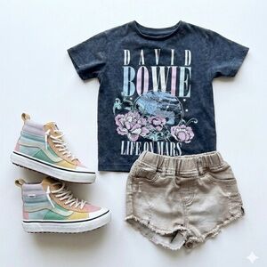 Davis Bowie Graphic Tee and Tan Cut Off Shorts Set (shoes not included)